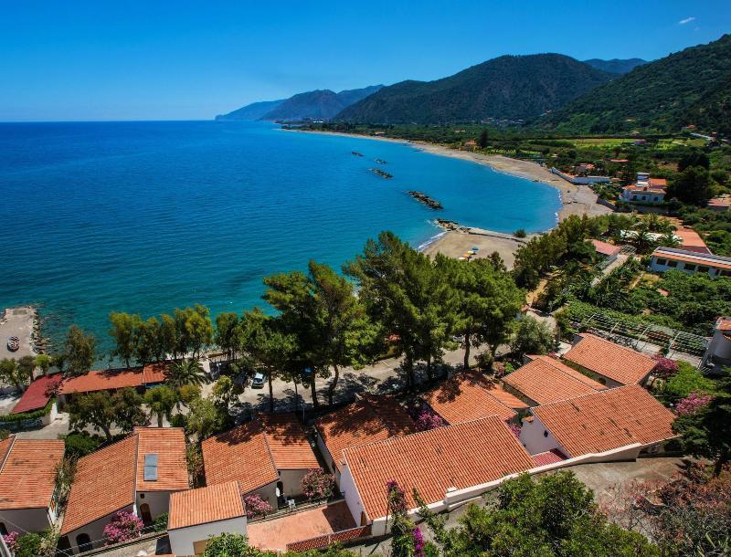 Capo dʼOrlando Testa Di Monaco Natural Beach المظهر الخارجي الصورة