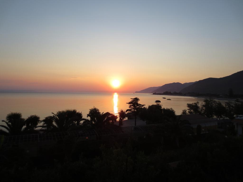 Capo dʼOrlando Testa Di Monaco Natural Beach المظهر الخارجي الصورة